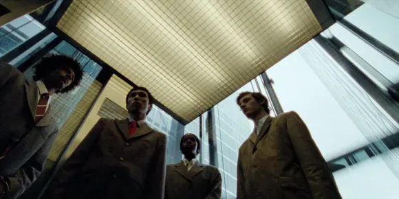 Bühnenbild und Kostüme von Marleen Johow