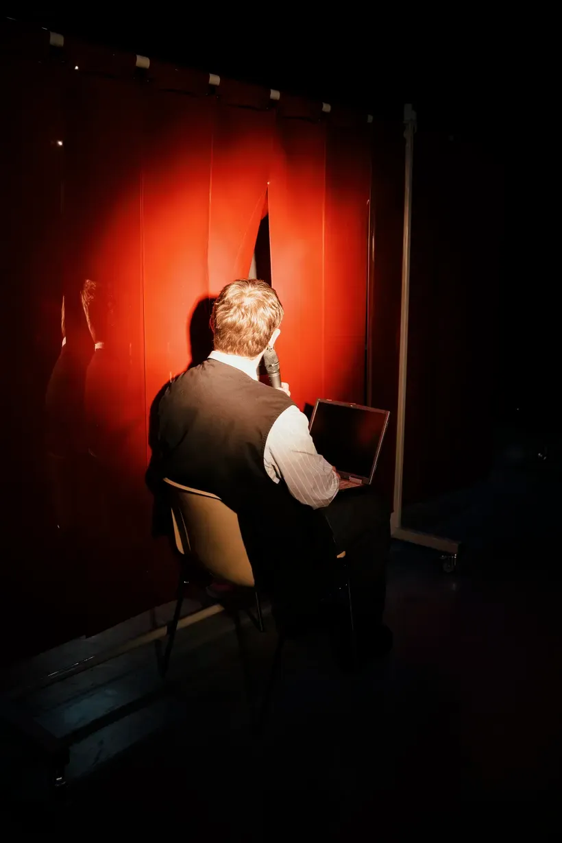 Bühnenbild und Kostüme von Marleen Johow