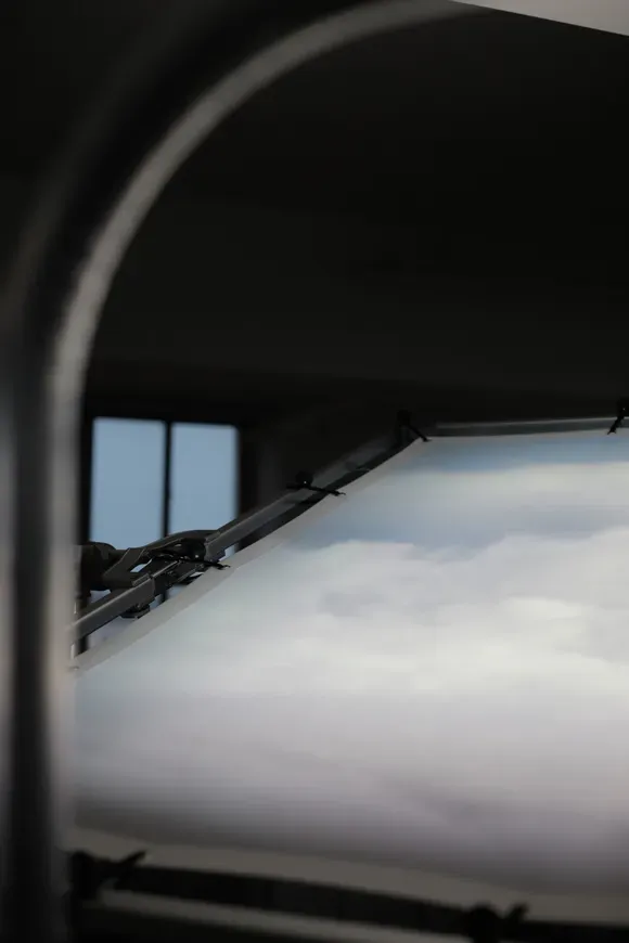 Bühnenbild und Kostüme von Marleen Johow